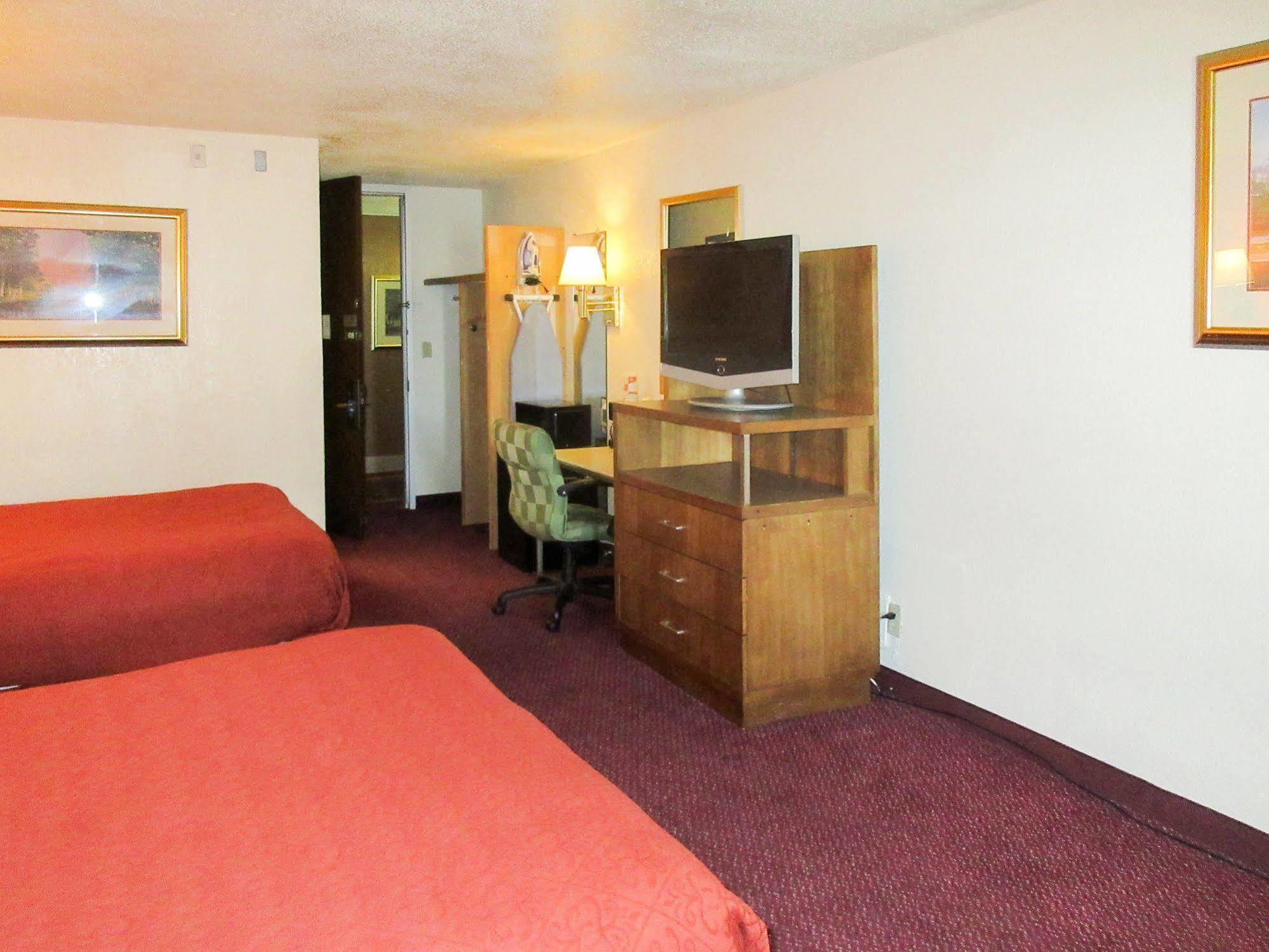 Rodeway Inn & Suites Denver Dış mekan fotoğraf