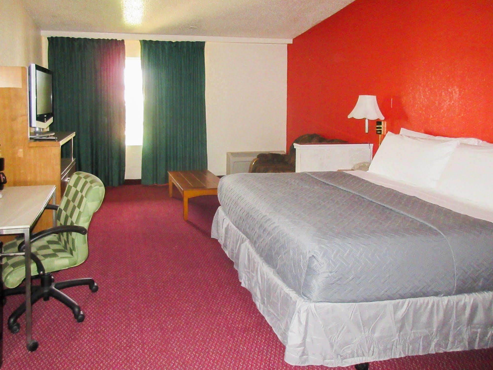 Rodeway Inn & Suites Denver Dış mekan fotoğraf